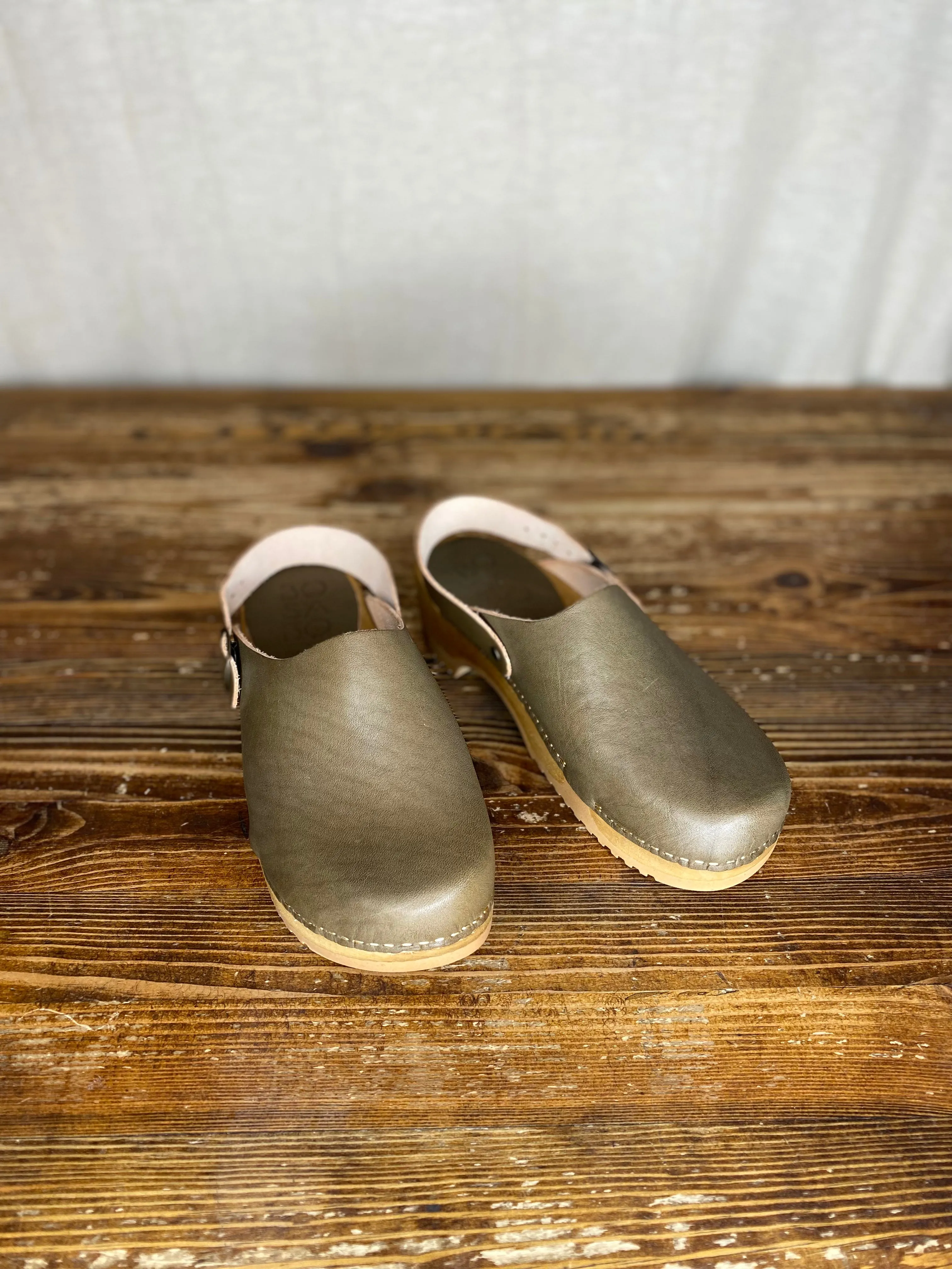 Amiens Clog