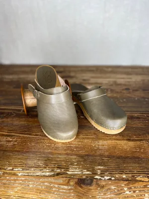 Amiens Clog