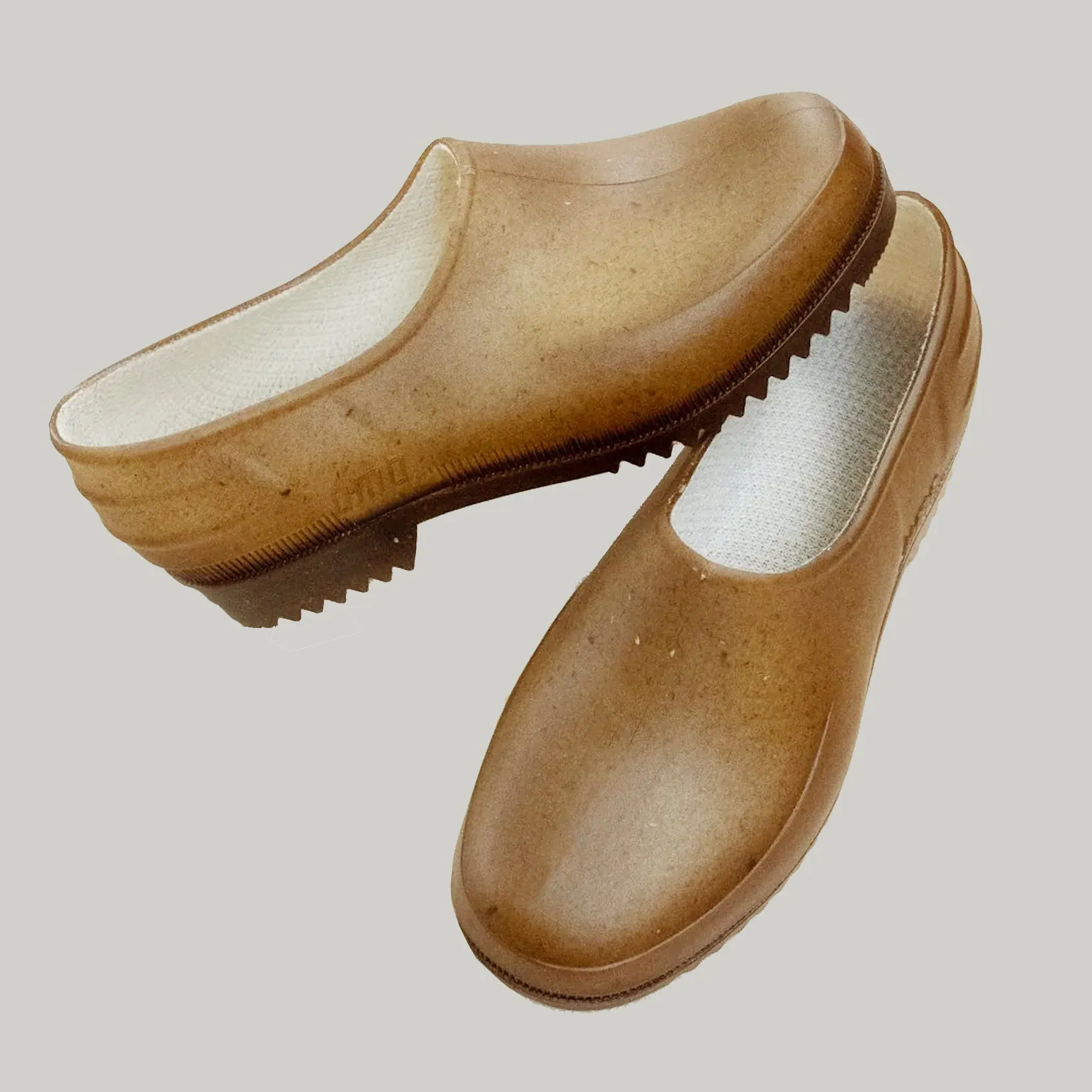 French Recycled Hemp Garden Clogs in Sepia