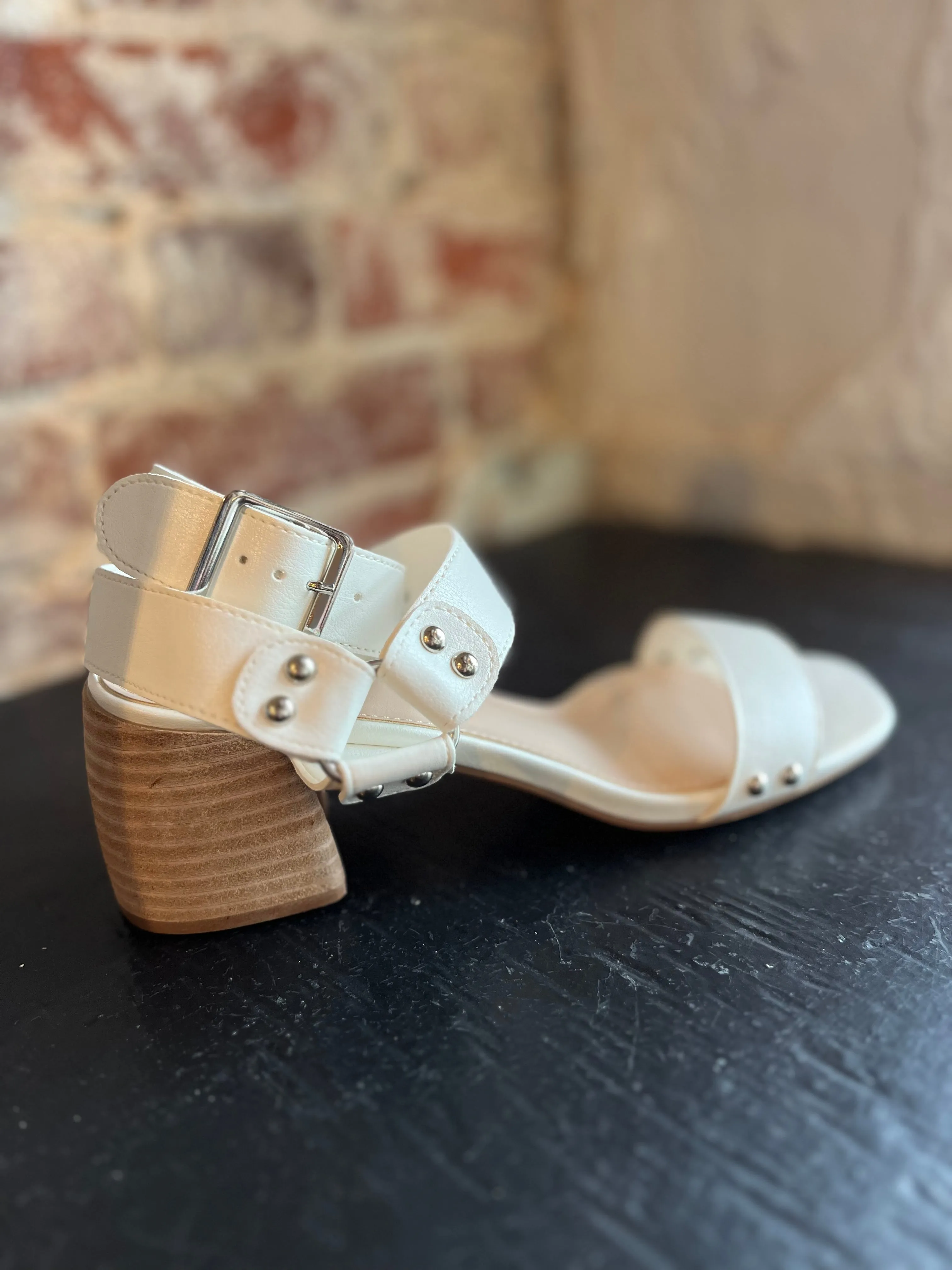 Gladiator Buckle Sandal- White