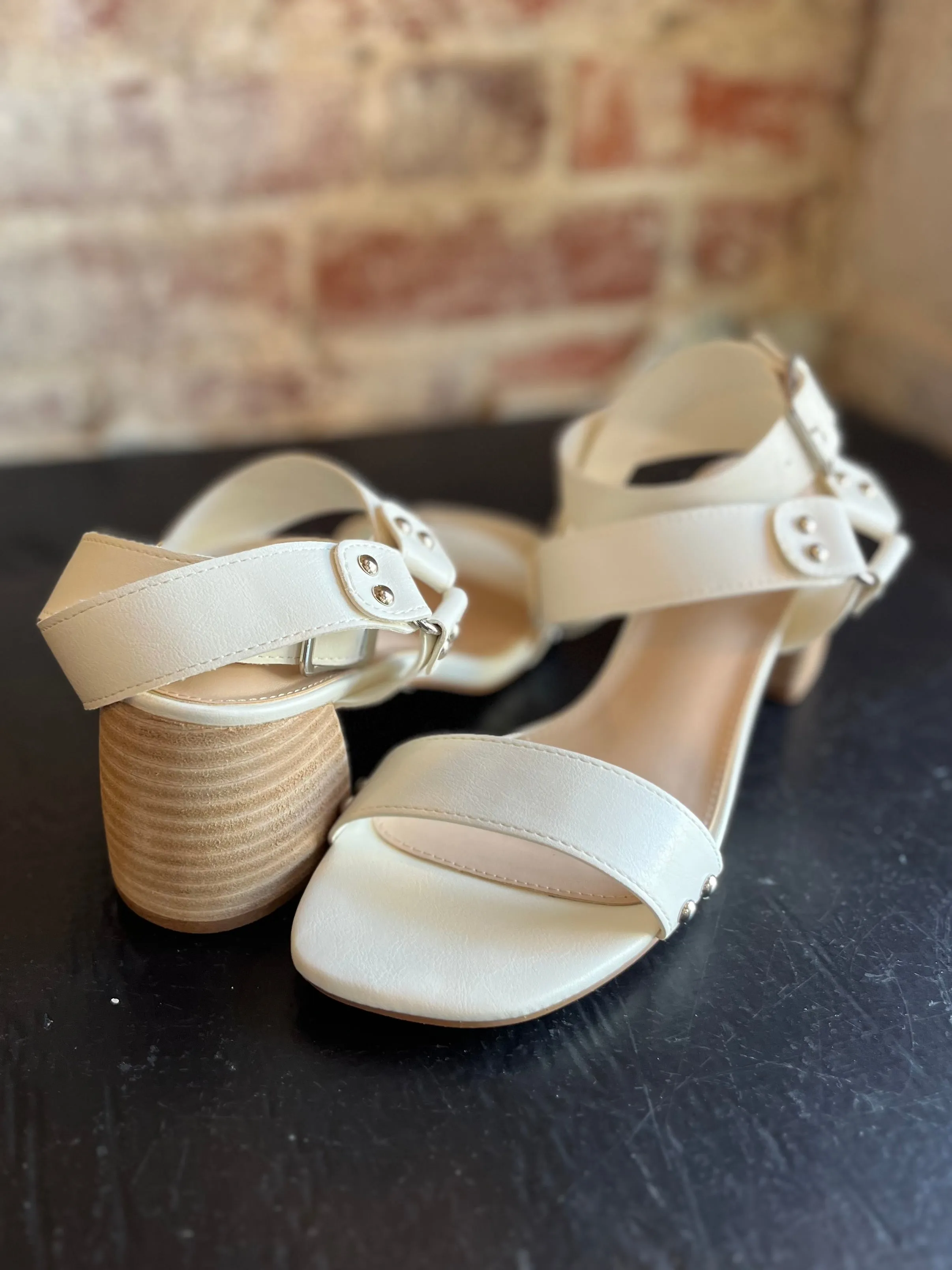 Gladiator Buckle Sandal- White