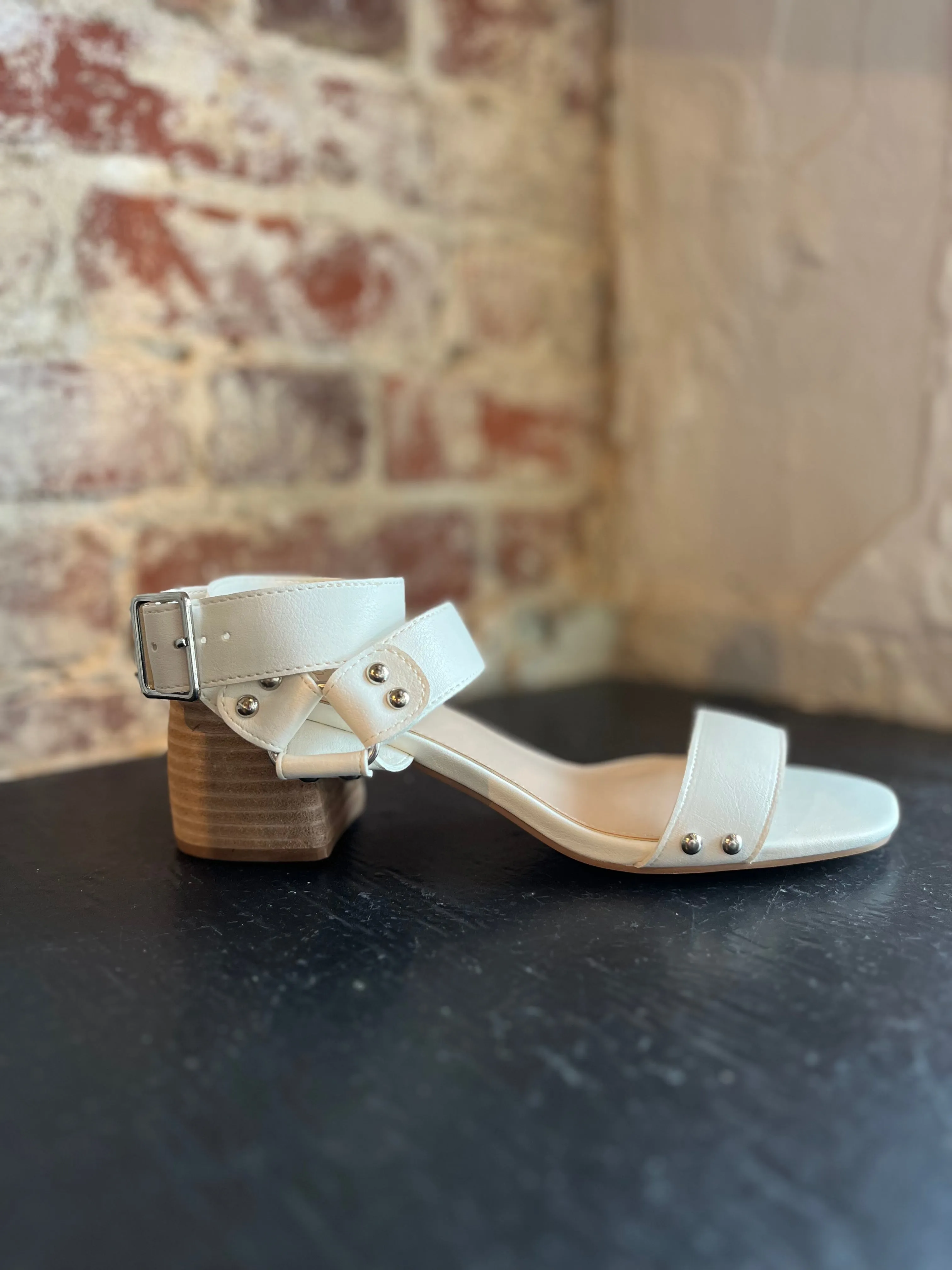 Gladiator Buckle Sandal- White