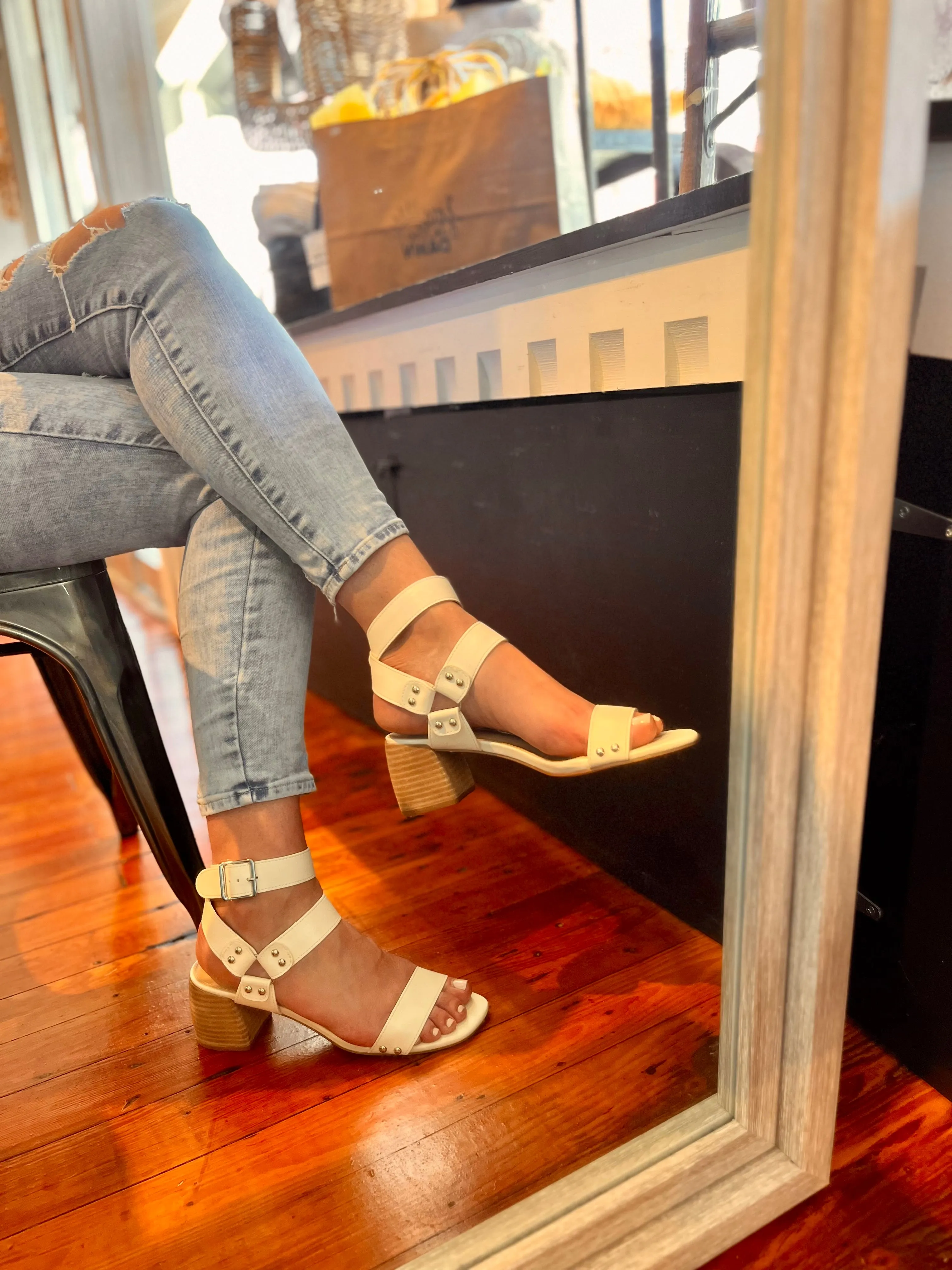 Gladiator Buckle Sandal- White