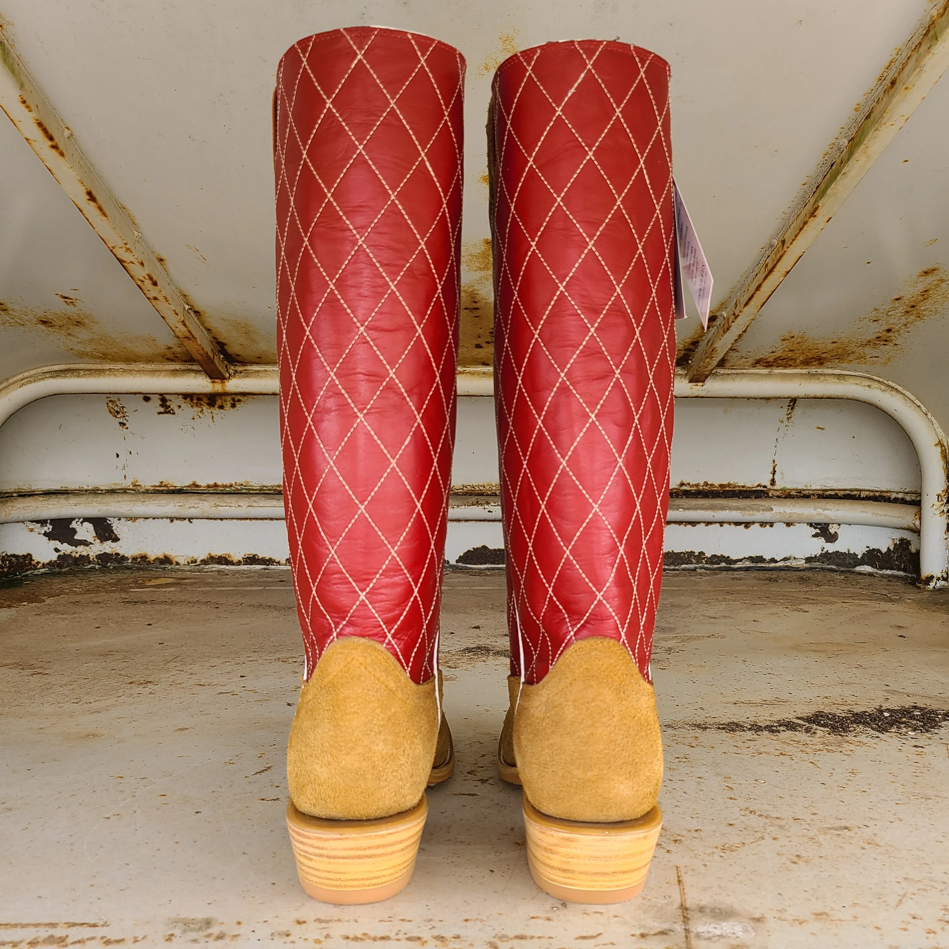 Hondo Picosa Creek Exclusive Maple Roughout w/Red  - The Davis Boot
