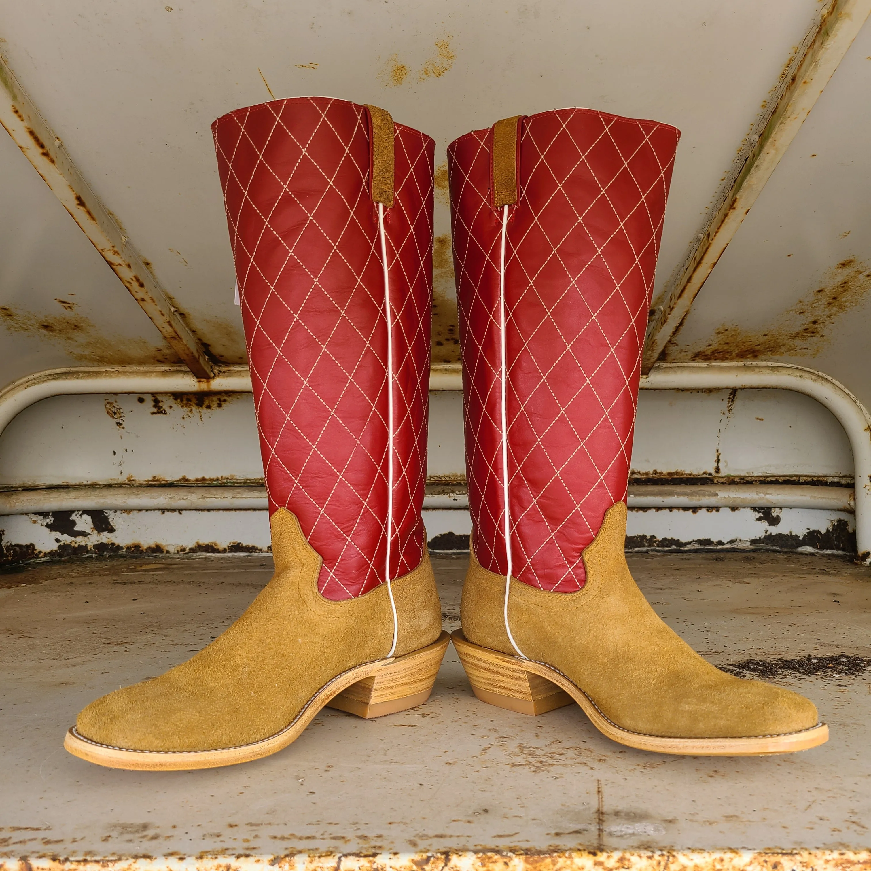 Hondo Picosa Creek Exclusive Maple Roughout w/Red  - The Davis Boot