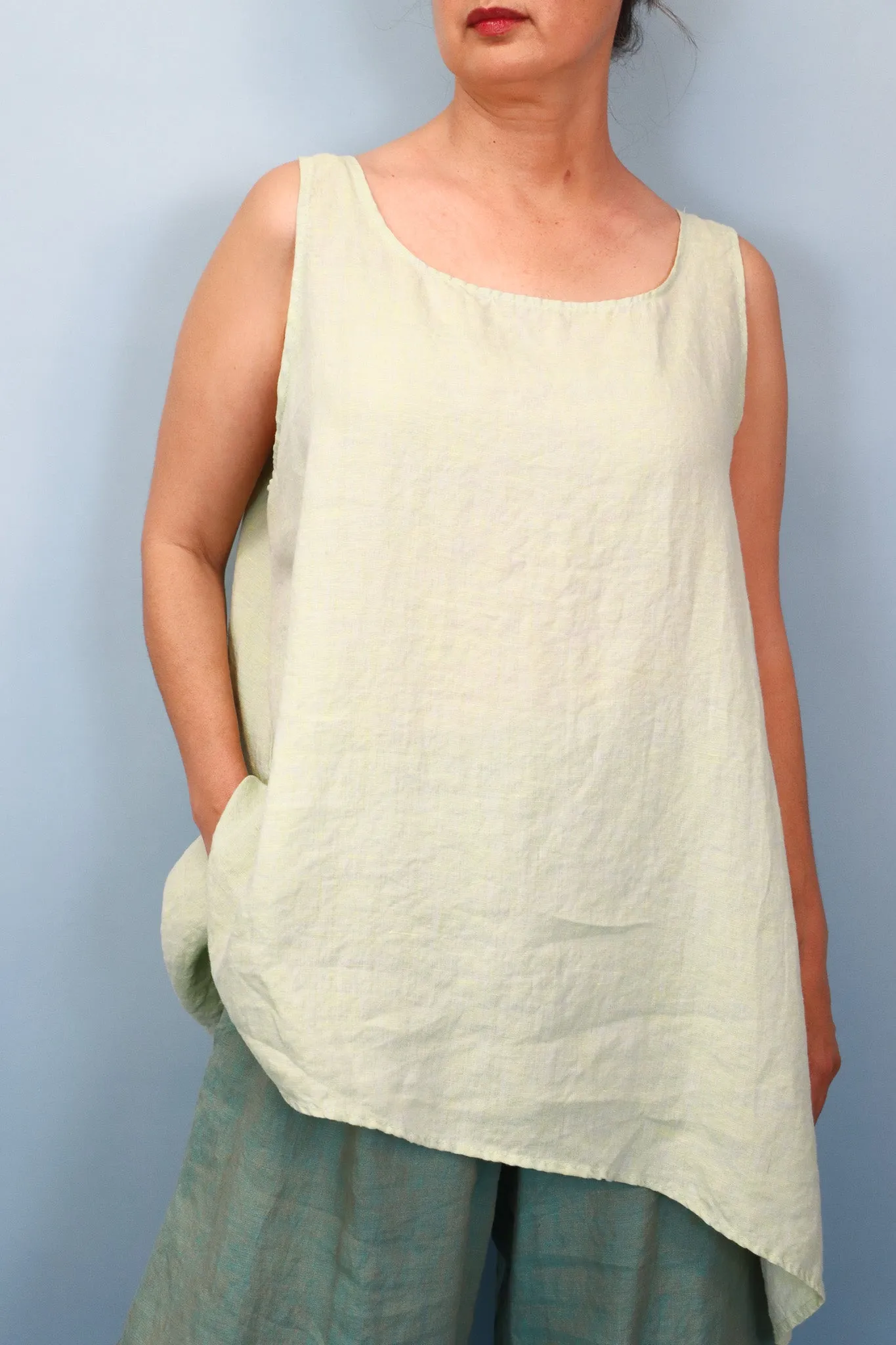 Krista Larson Basic Tank (2 Colors)