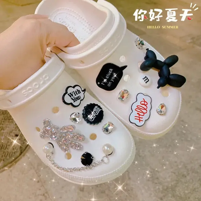Luxury DIY Croc Charms Fashion Quality Women Shoes Charms Designer for Crocs Golden Chain Clogs Shoe Buckle All-match Kids Gift
