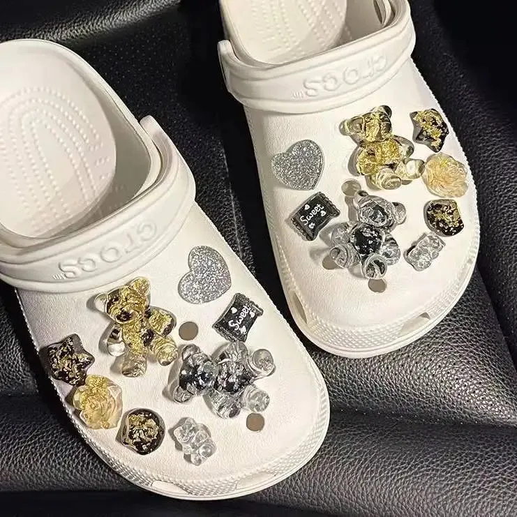 Luxury DIY Croc Charms Fashion Quality Women Shoes Charms Designer for Crocs Golden Chain Clogs Shoe Buckle All-match Kids Gift