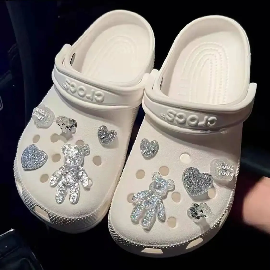 Luxury DIY Croc Charms Fashion Quality Women Shoes Charms Designer for Crocs Golden Chain Clogs Shoe Buckle All-match Kids Gift