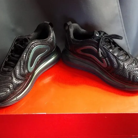 Nike Air Max 720 GS  Running Trainers Sneakers Size 5.5Y