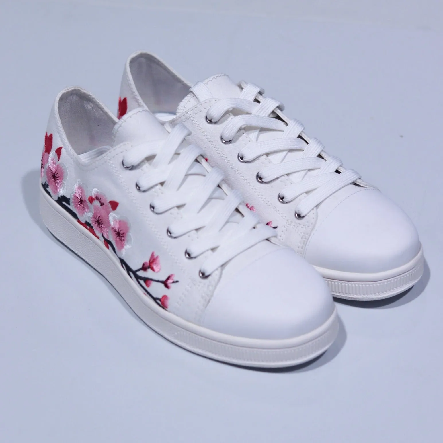 Sakura sneakers