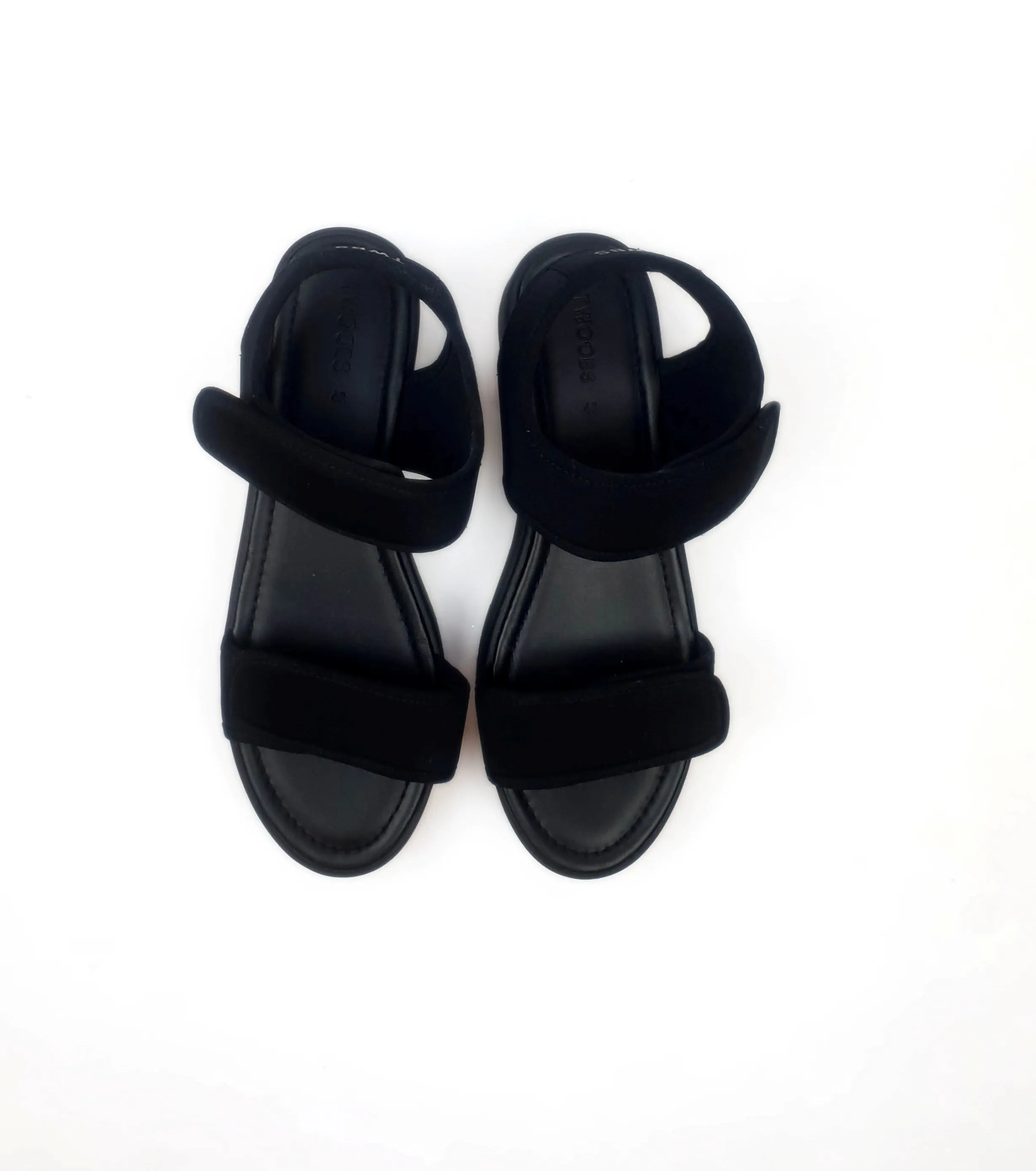 Twoobs black sandals size 42