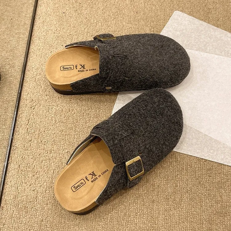 Women's clogs with comfortable footbed and elegant strap design W&W