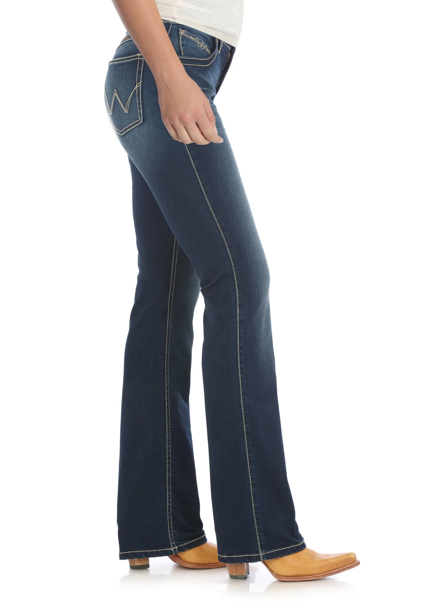 WRQ20NR Wrangler Women’s Q Baby 32’ leg